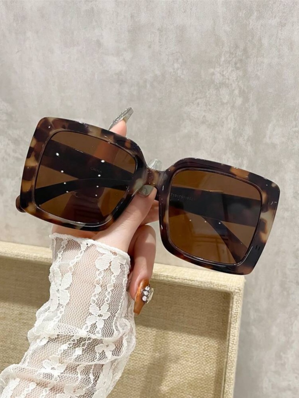 SHEIN Tortoiseshell Square Sunglasses - Brown